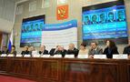 Putin yüzde 63,82 ile resmen başkan