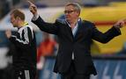 Anzhi yerli hocayla anlaştı, Hiddink Hollanda’da kaldı